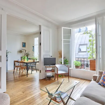 For 2 - Montmartre 18e Apartament